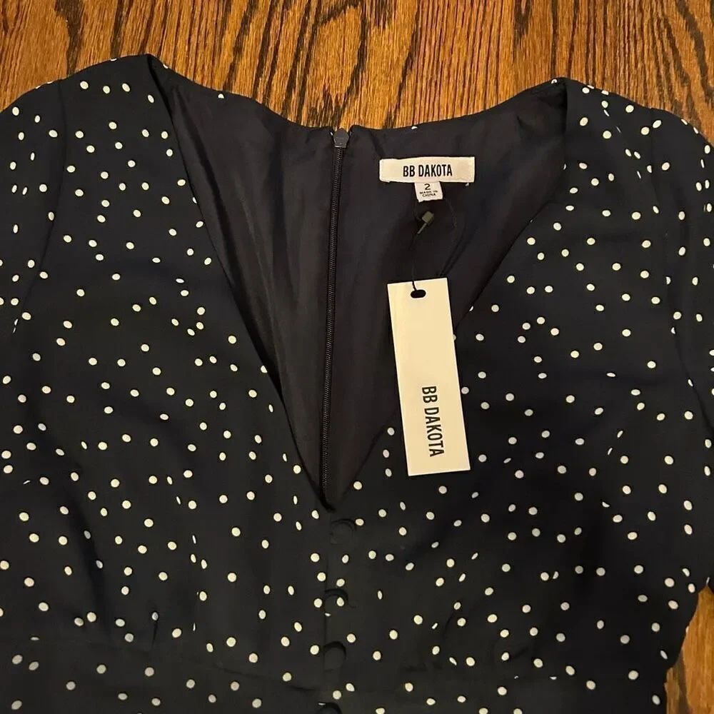 New BB Dakota Dress - Picture 3 of 6